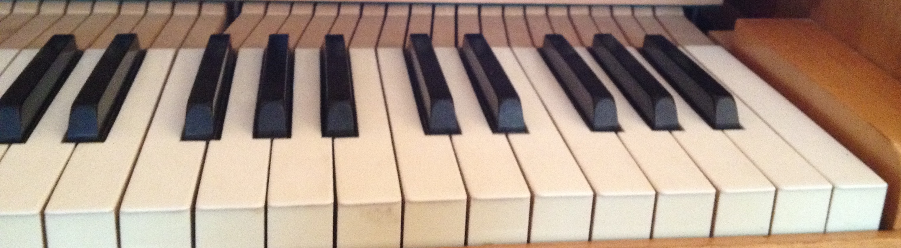 Pianotoetsen...De muziek zit erin verstopt